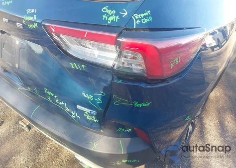 2020 Ford Escape Sel z USA, uszkodzony, nr VIN 1FMCU9H95LUA39345